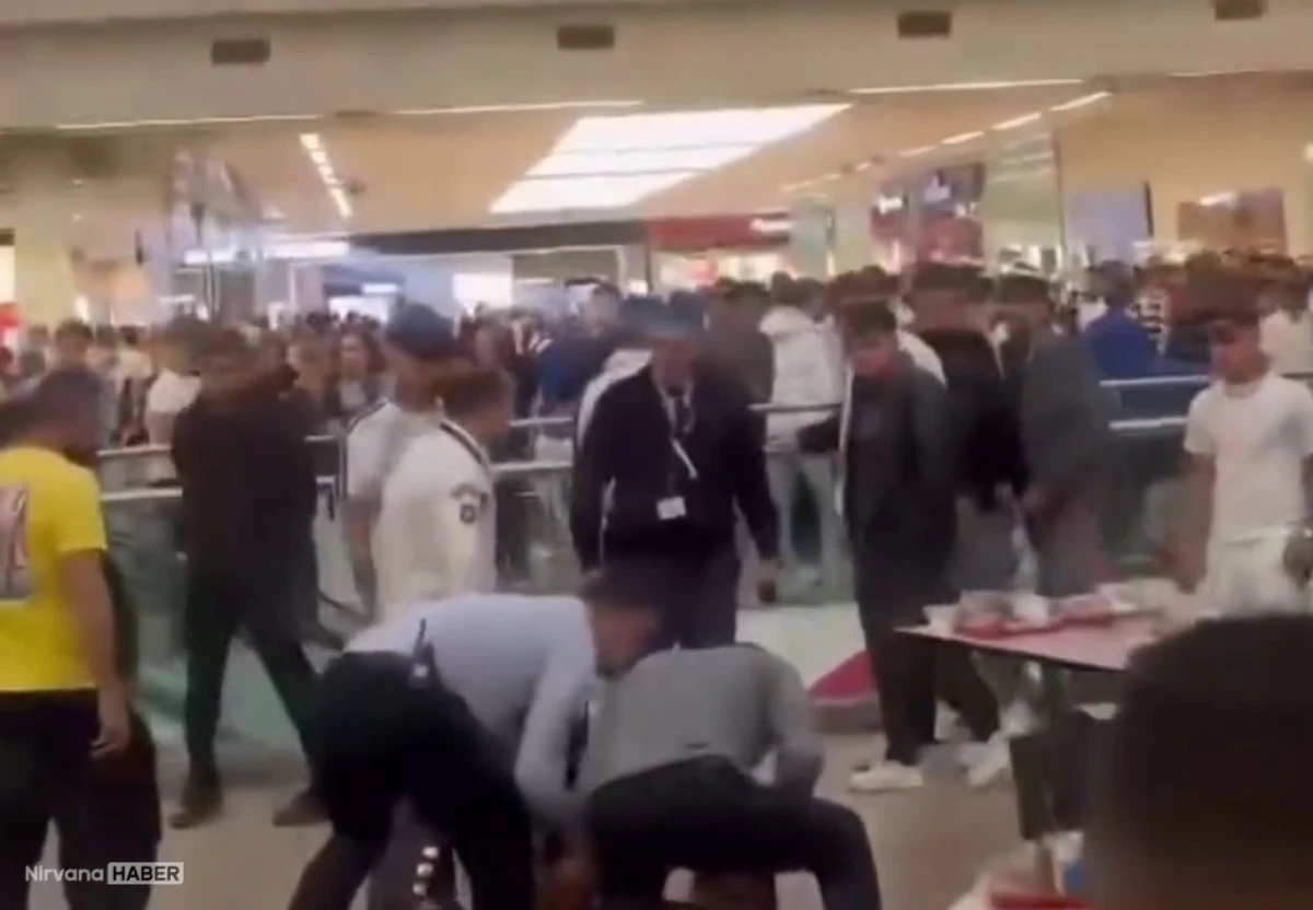 Ankara’da bir alışveriş merkezinde korku dolu anlar