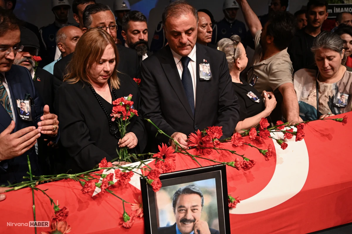 Usta sanatçı Kadir İnanır son yolculuğuna uğurlandı