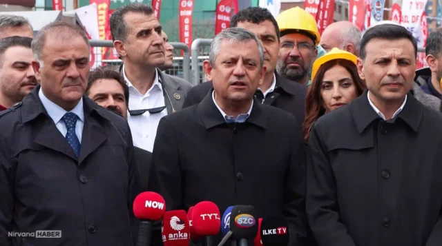 Özgür Özel: "Evi camdan olan başkasının evine taş atmasın"