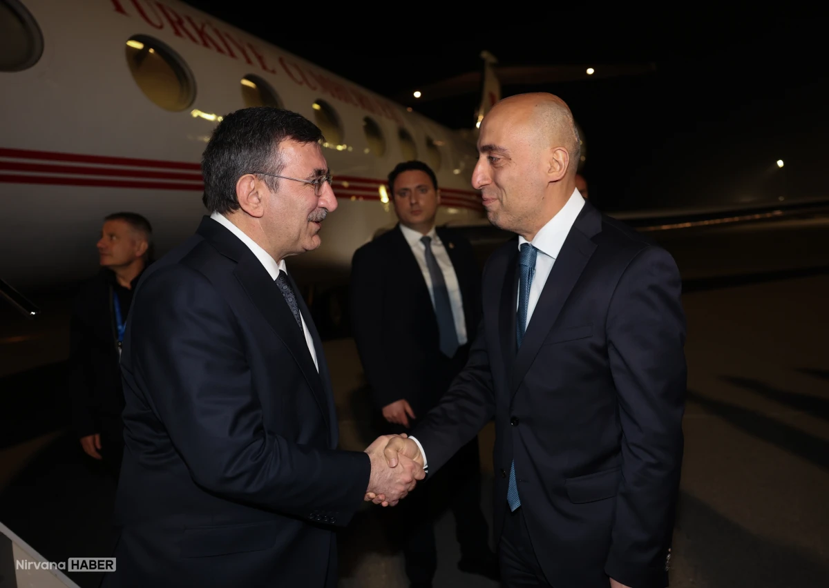 Cumhurbaşkanı Yardımcısı Yılmaz, Azerbaycan'ın başkenti Bakü'ye geldi