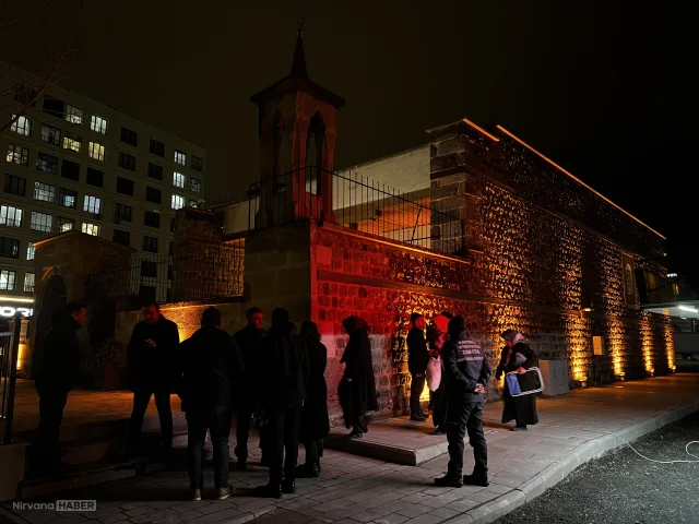 Tarihi Tasmakıran Cami ramazanın ilk teravihinde yeniden açıldı