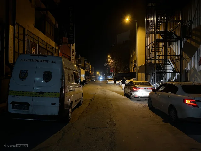 Kayseri'de 36 yaşındaki F.Ç., ruhsatsız tabancasıyla oynadığı sırada silahın ateş alması sonucu elinden yaralandı.