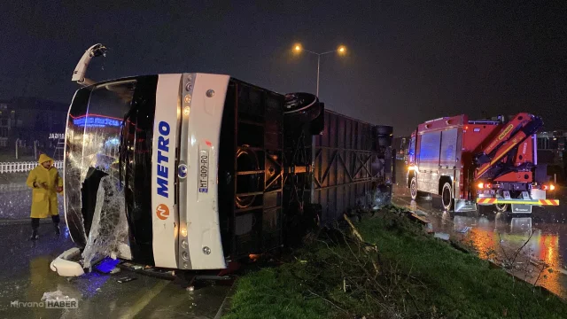 Samsun'da yolcu otobüsü devrildi: 6 Kişi yaralandı