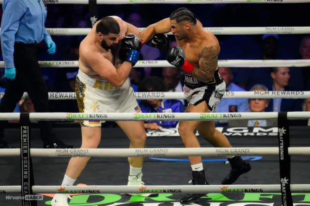 Las Vegas’ta boks gecesi: Hovhannisyan ile Navarro karşı karşıya