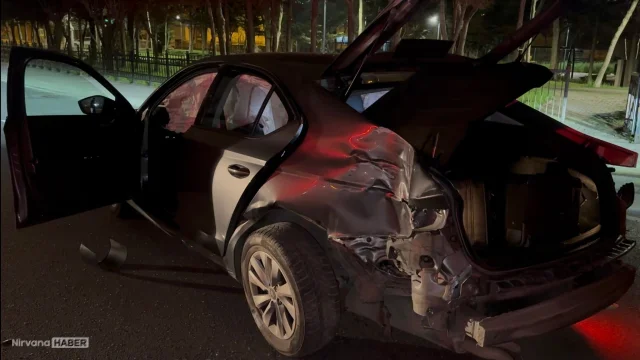 İstanbul Kartal’da iki otomobil çarpıştı