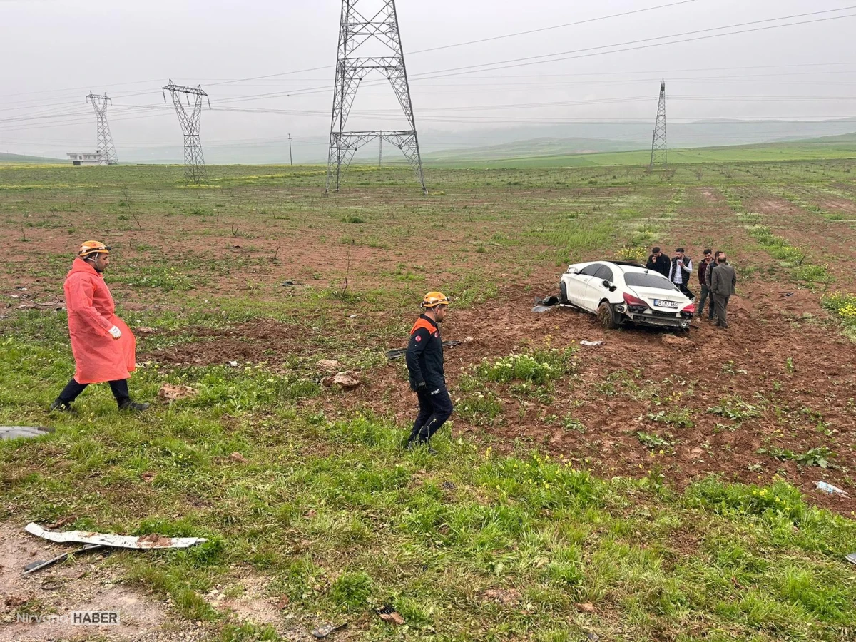 Siirt’te kamyonet ile otomobil çarpıştı: 2 ölü, 3 yaralı