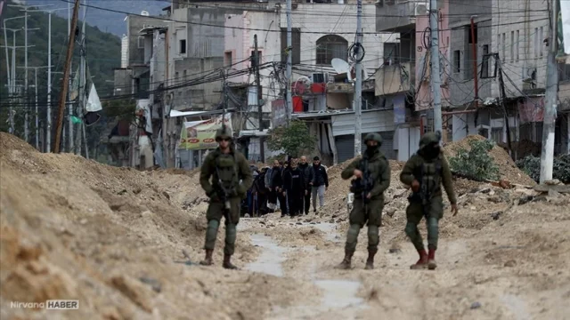 İsrail Askerleri Batı Şeria’da ateş açtı: Nablus’ta 2 Filistinli yaralandı