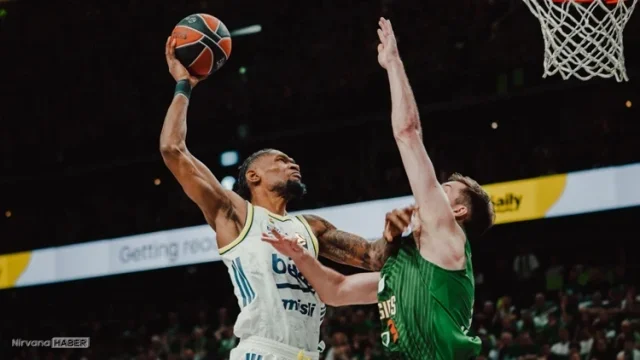 Fenerbahçe Beko üst üste 3. kez Euroleague'de Final Four'da!