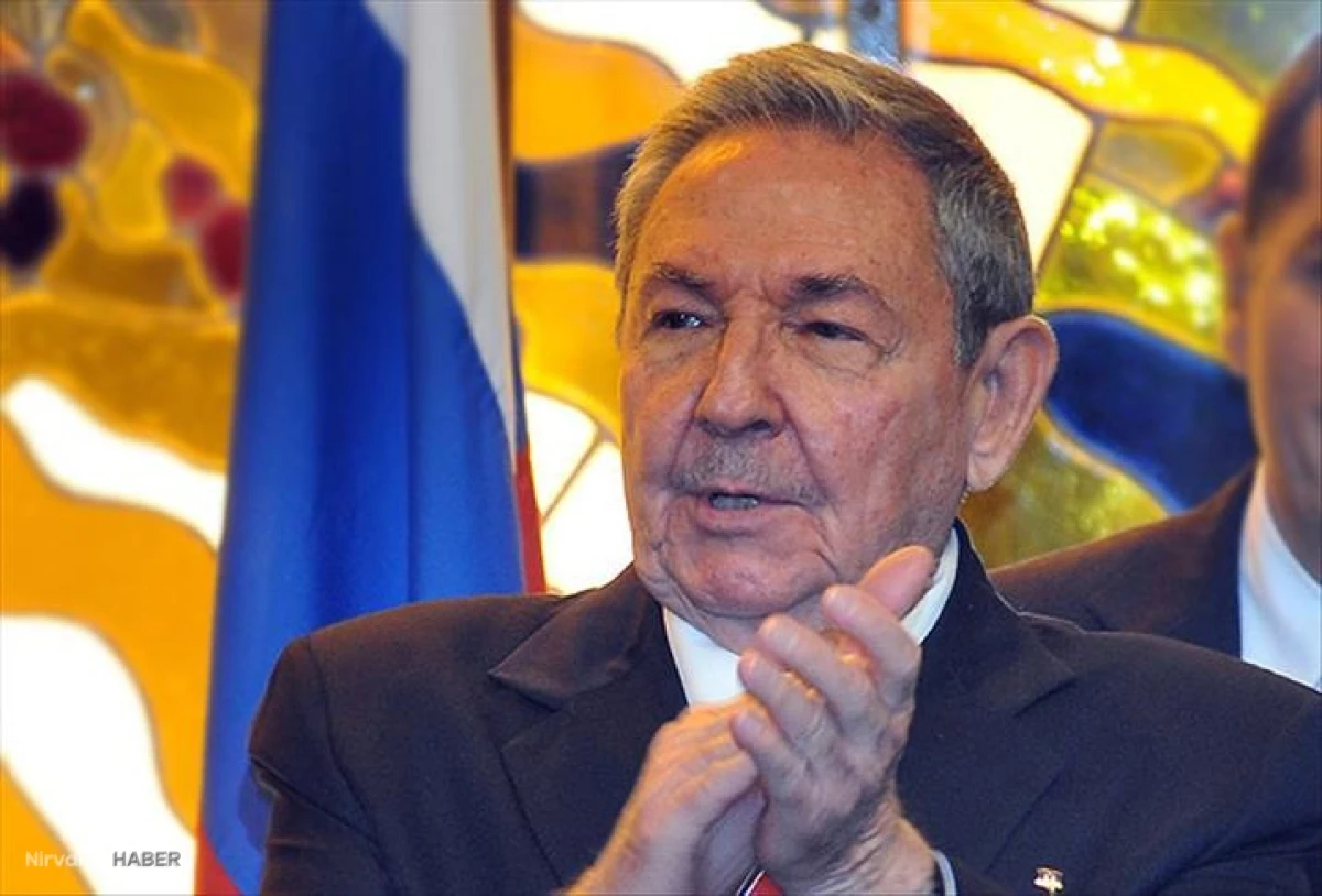 Eski Küba lideri Raul Castro: Yaşadığım müddetçe devrimi savunmaya devam edeceğim