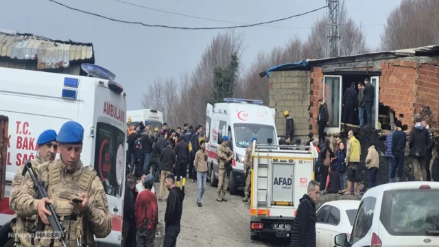 Zonguldak'da maden ocağında göçük! 3 işçi mahsur kaldı