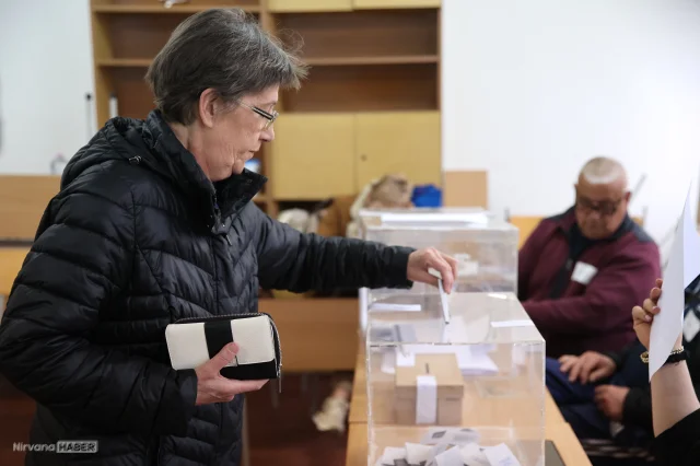 Bulgaristan'da genel seçim için oy kullanma işlemi başladı