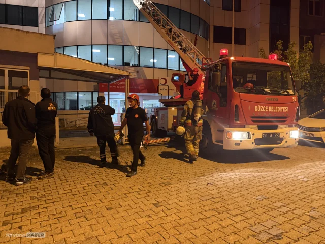 Düzce'deki huzurevinde gece yarısı yangın paniği:54 kişi tahliye edildi