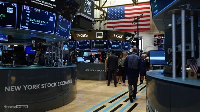 New York borsası haftanın son işlem gününü karışık seyirle kapattı