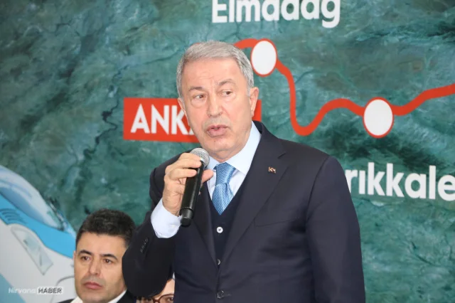 Hulusi Akar'dan birlik ve beraberlik mesajı: "Aşamayacağımız engel yok"