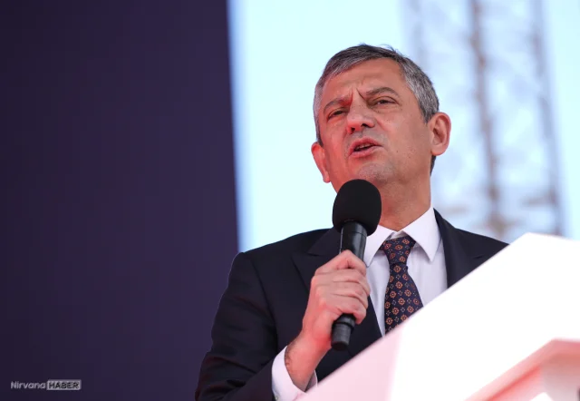Özgür Özel: "Belediyelerimiz tüm engellere rağmen dimdik ayakta!"
