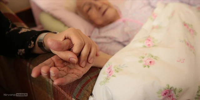 Huzurevlerinde kriterler değişti: Yeni sistem kimleri kapsıyor? İşte yeni yaş sınırı ve şartlar