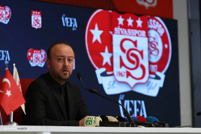 Sivasspor Başkanı Burak Özçoban’dan iddialı mesaj: “Bu ligde yenemeyeceğimiz takım yok”