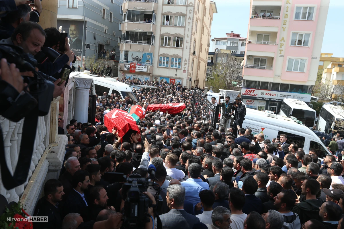 Kahramanmaraş'taki okul saldırısında hayatını kaybedenler son yolculuğuna uğurlanıyor