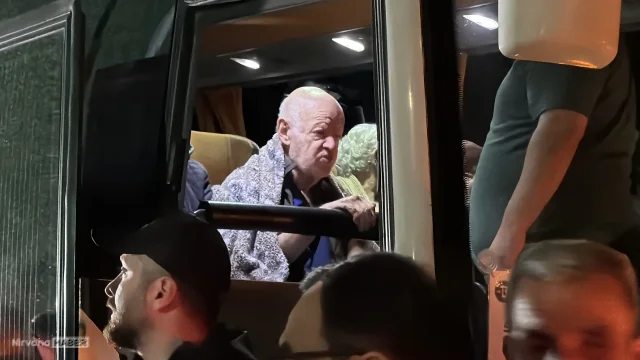 Düzce'deki huzurevinde gece yarısı yangın paniği:54 kişi tahliye edildi