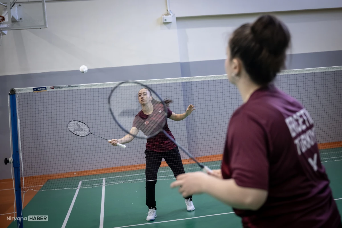 Türk badminton tarihinde ilk: Avrupa'dan zaferle döndüler