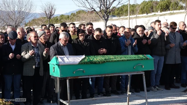 Burdur’da feci kaza: 6 aylık evlilik ölümle sonuçlandı