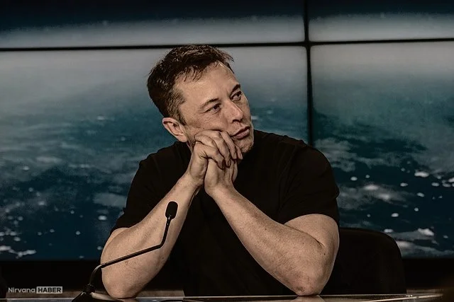 Elon Musk, SpaceX ve Tesla için çip üretim planlarını açıkladı!