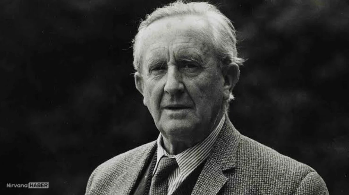 J.R.R. Tolkien'in işitme engelli hayranına yazdığı mektuplar rekor fiyata satıldı