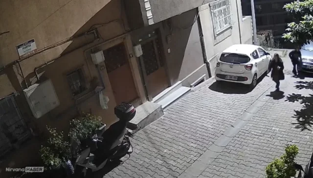 Evine gireceği sırada kendisini takip eden bir şüphelinin tacizine uğradı