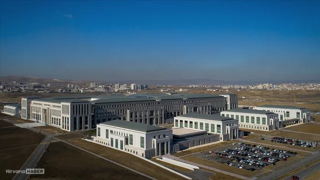 Rus istihbaratından nükleer iddia: İngiltere ve Fransa Ukrayna’ya silah mı verecek?