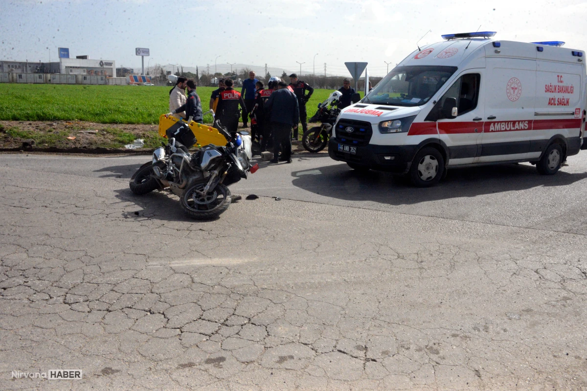 Babasından izinsiz aldığı otomobille polislere çarptı: 2 yaralı