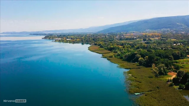 Sapanca Gölü'nde su seviyesi kritik eşiği sonunda aştı
