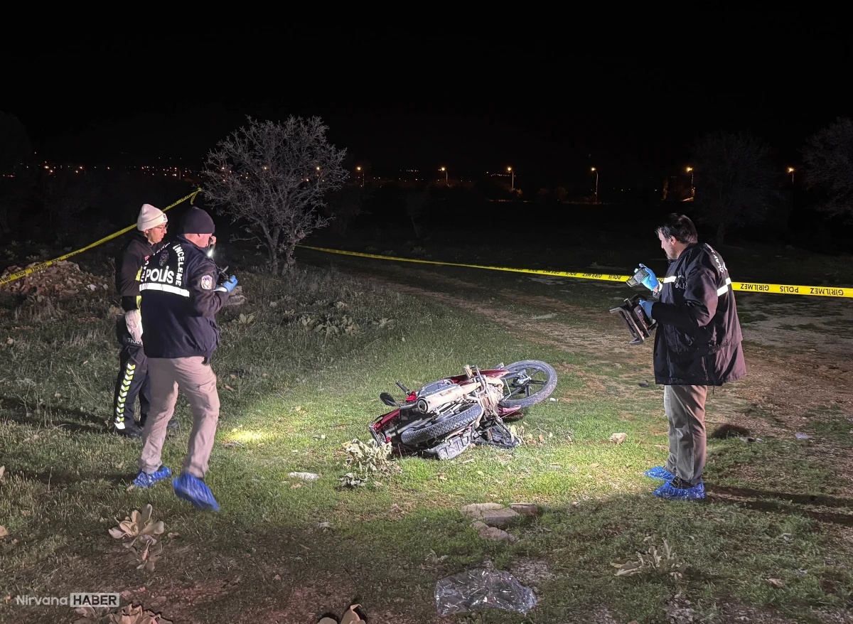 Uşak'ta devrilen motosikletin sürücüsü hayatını kaybetti