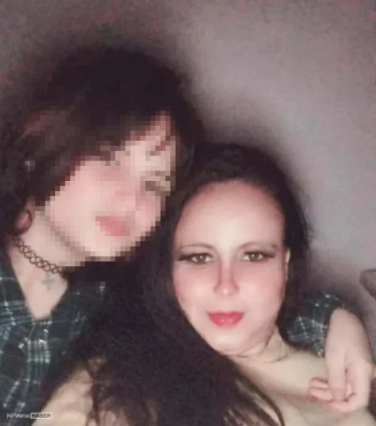 İzmir'de bir kadın boşandığı eşinin kezzaplı saldırısına uğradı