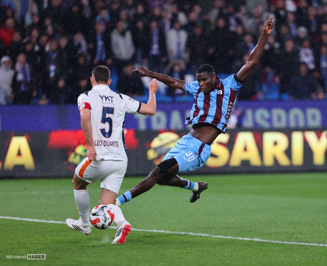 Trabzonspor RAMS Başakşehir maçının ilk yarısı golsüz tamamlandı