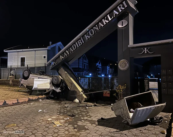 Kayseri’de takla atan otomobil, sitenin girişindeki beton bloğa çarptı
