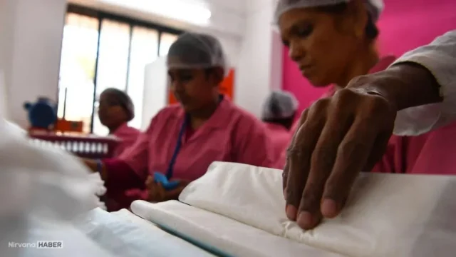 Hindistan Yüksek Mahkemesi’nden tartışma yaratan karar: Adet izni talebi reddedildi