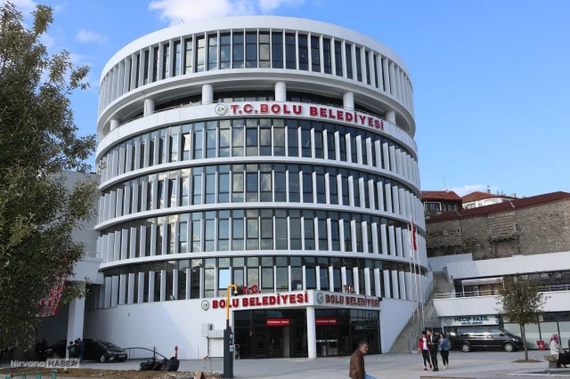Bolu Belediyesine “İrtikap” operasyonu: Belediye başkanı  gözaltında