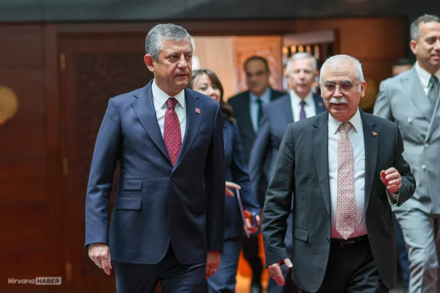 Özgür Özel'den 'İmamoğlu' resti: "Düşman hukuku uyguluyorsunuz!"