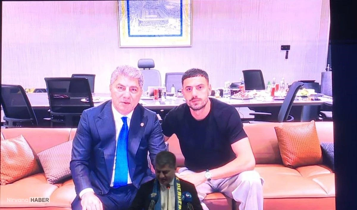 Fenerbahçe'de seçim öncesi büyük müjde: Merih Demiral ve dünyaca ünlü yıldız geliyor