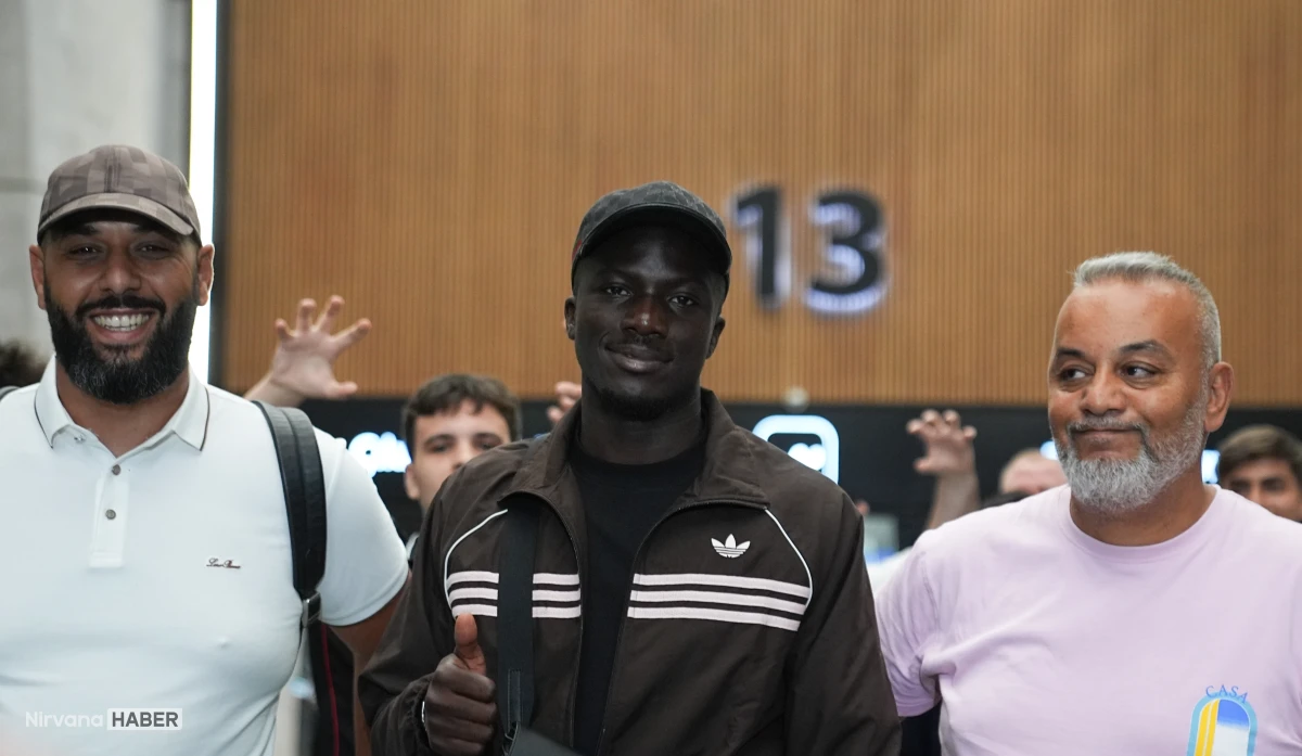 Beşiktaş’ın yeni yıldızı Kassoum Ouattara İstanbul’da