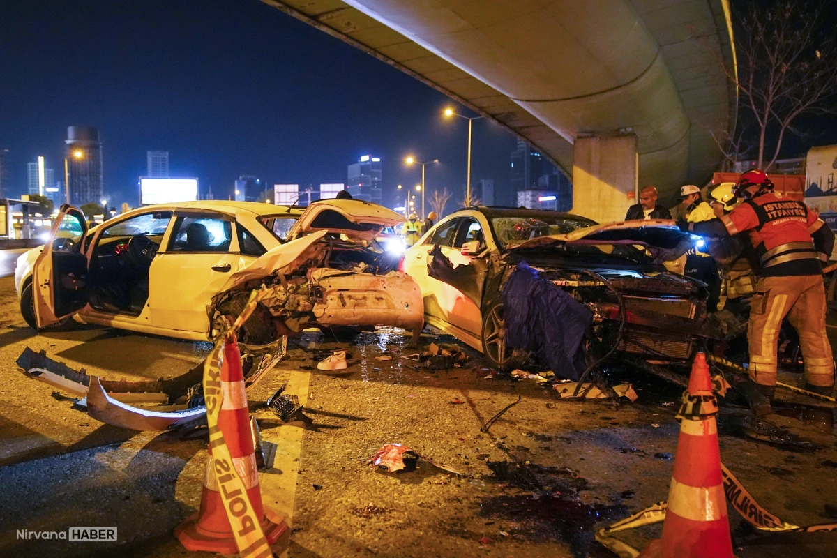 Ataşehir’de feci kaza: Emniyet şeridinde duran sürücü hayatını kaybetti