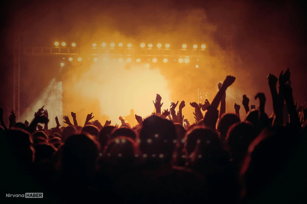 The Neighbourhood konseri öncesi dinlenilcek 5 şarkısı