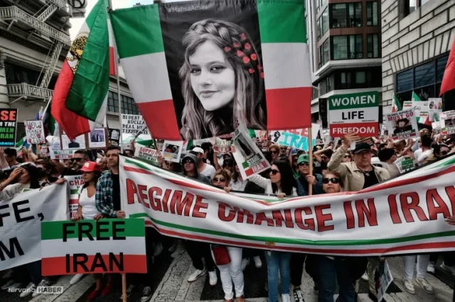 İran'daki Mahsa Emini gösterilerinde tutuklanan bir kişi idam edildi