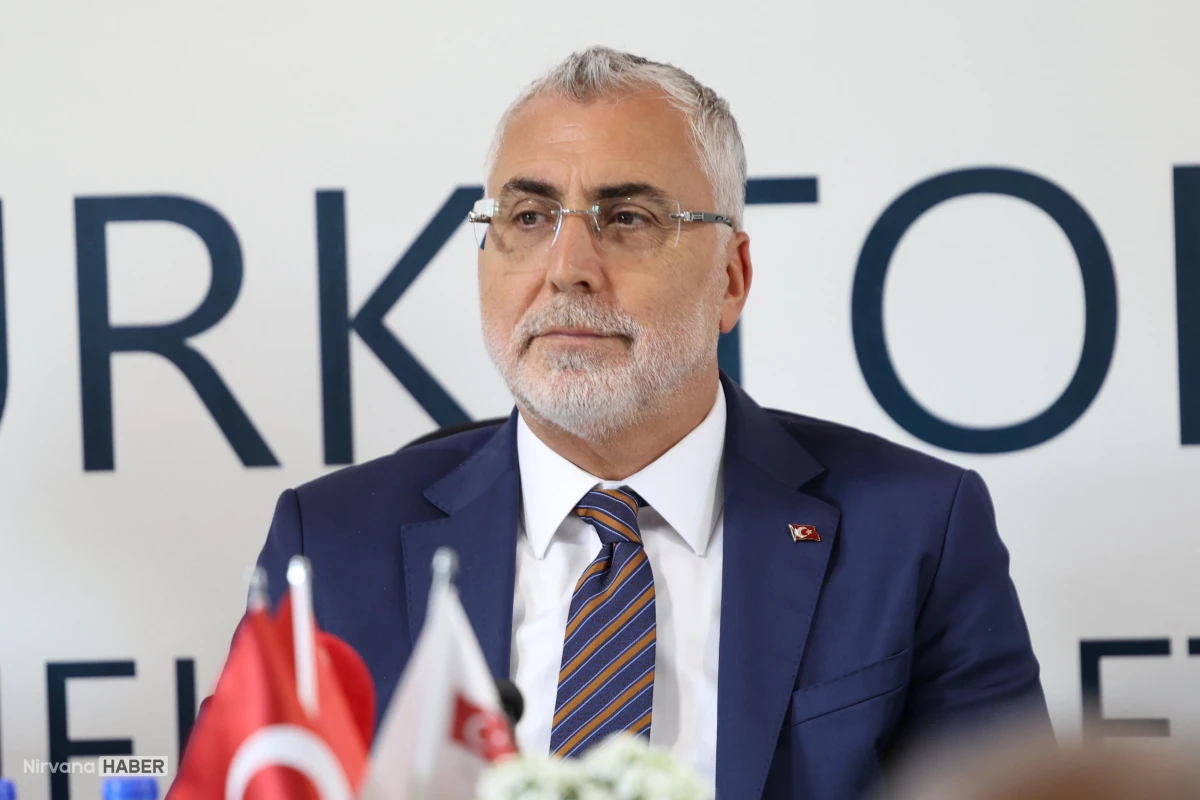 Yurt dışında yaşayan Türklere Bakan Işıkhan'dan müjde!