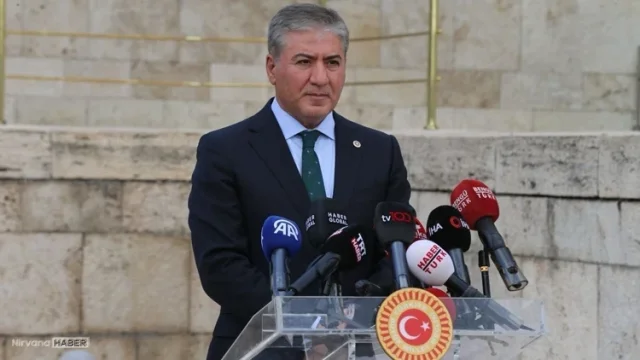CHP MYK, Özgür Özel başkanlığında toplandı