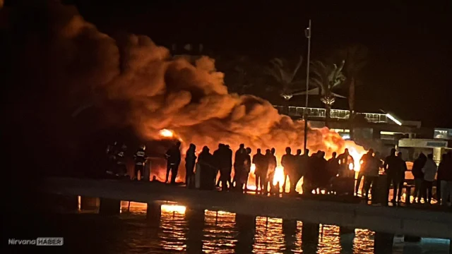 Bodrum’da marina yangını: 5 motoryat alev alev yandı