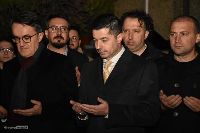 Damir Bulceviç Sakarya'daki Bosna Şehitleri Anıtı'na gitti