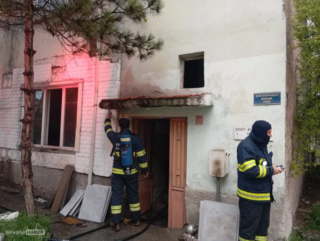 Eskişehir'de 2 katlı binada çıkan yangında bir kişi hayatını kaybetti