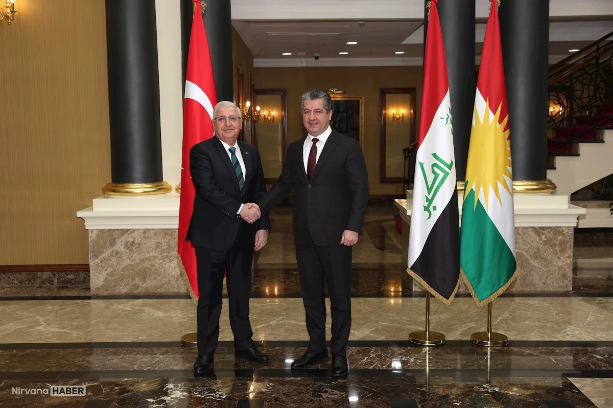 Milli Savunma Bakanı Yaşar Güler, Mesrur Barzani ile bir araya geldi