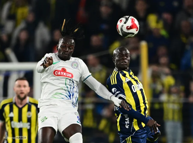 Fenerbahçe Çaykur Rizespor'la 2-2 berabere kaldı